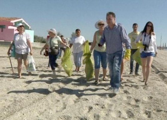 Acţiune de conştientizare în Năvodari: Nici un deşeu pe plajă!